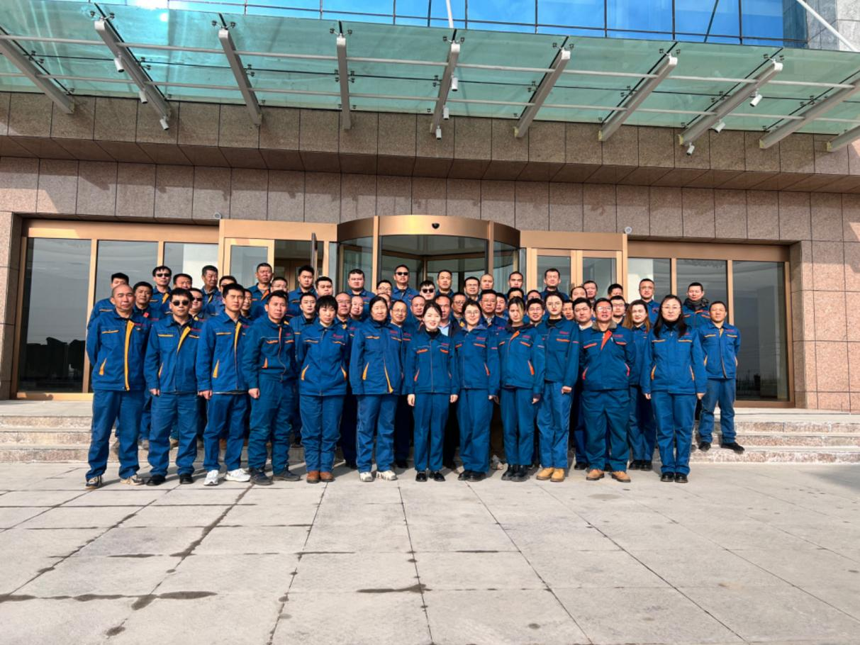 “舊歲已展千重錦·新年再進(jìn)百尺竿”——新疆奧福化工2023年度總結(jié)會(huì)圓滿舉行